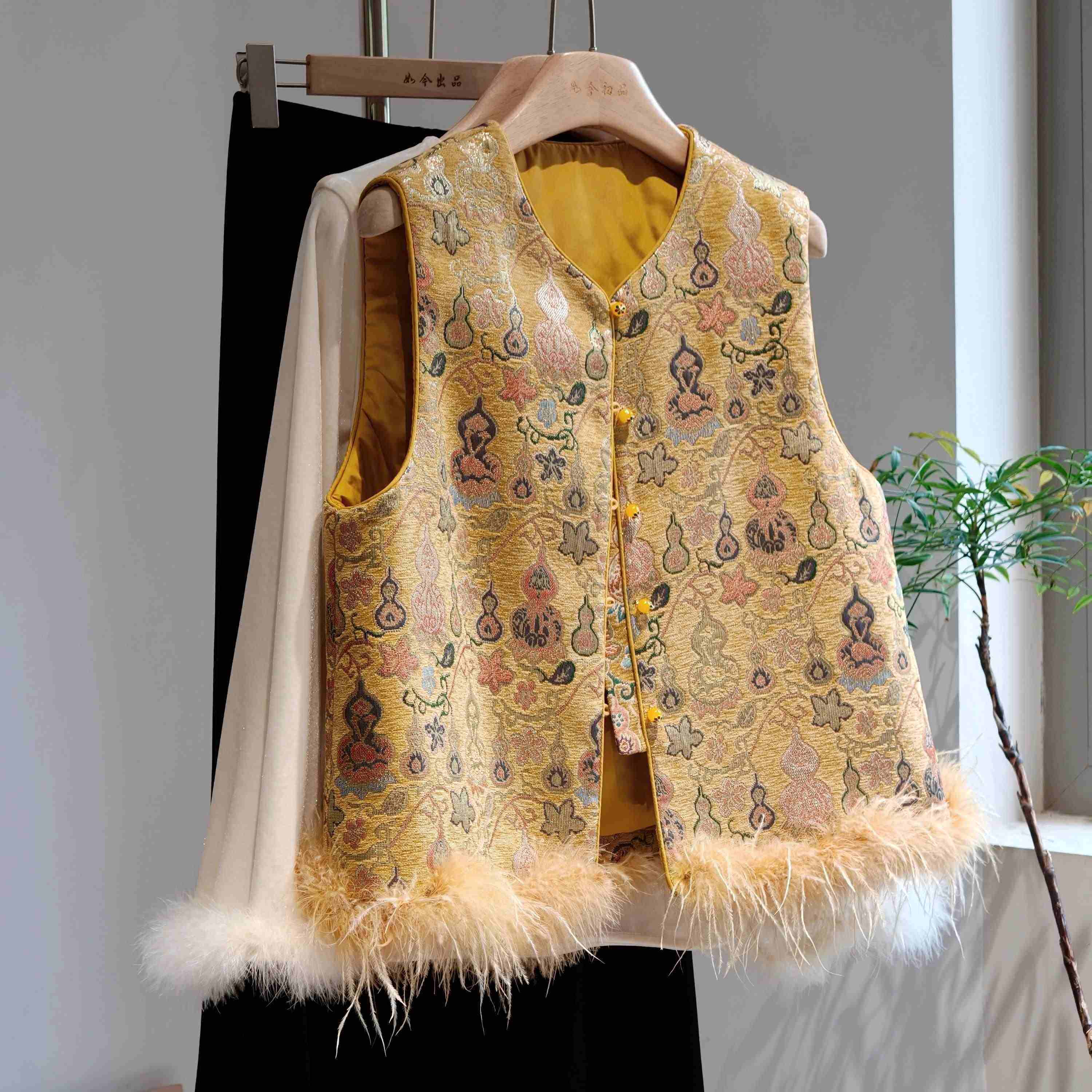 专柜大牌撤回尾单捡漏外贸高端新中式国风马甲高级感黄色唐装背心,女装/女士精品,马夹,淘宝优惠券,粉丝福利购,淘宝优惠卷