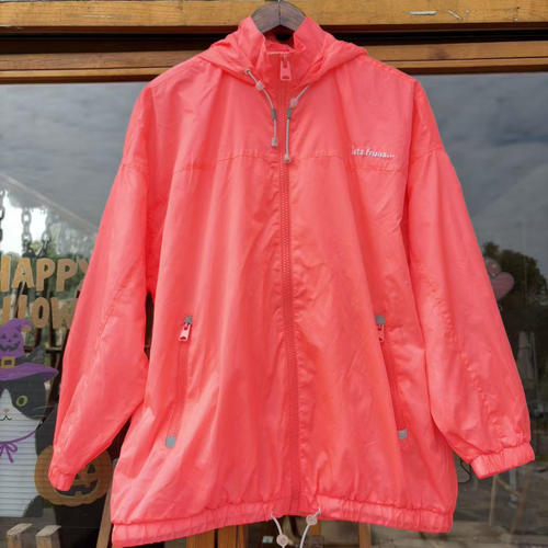 UO iets frans系列 带收纳设计 防水荧光登山运动连帽风衣外套