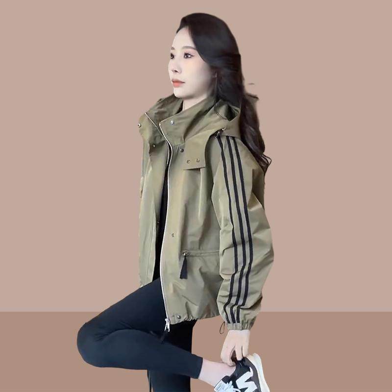 冲锋衣外套女2025年秋季新款设计感气质修身小个子连帽夹克棒球服