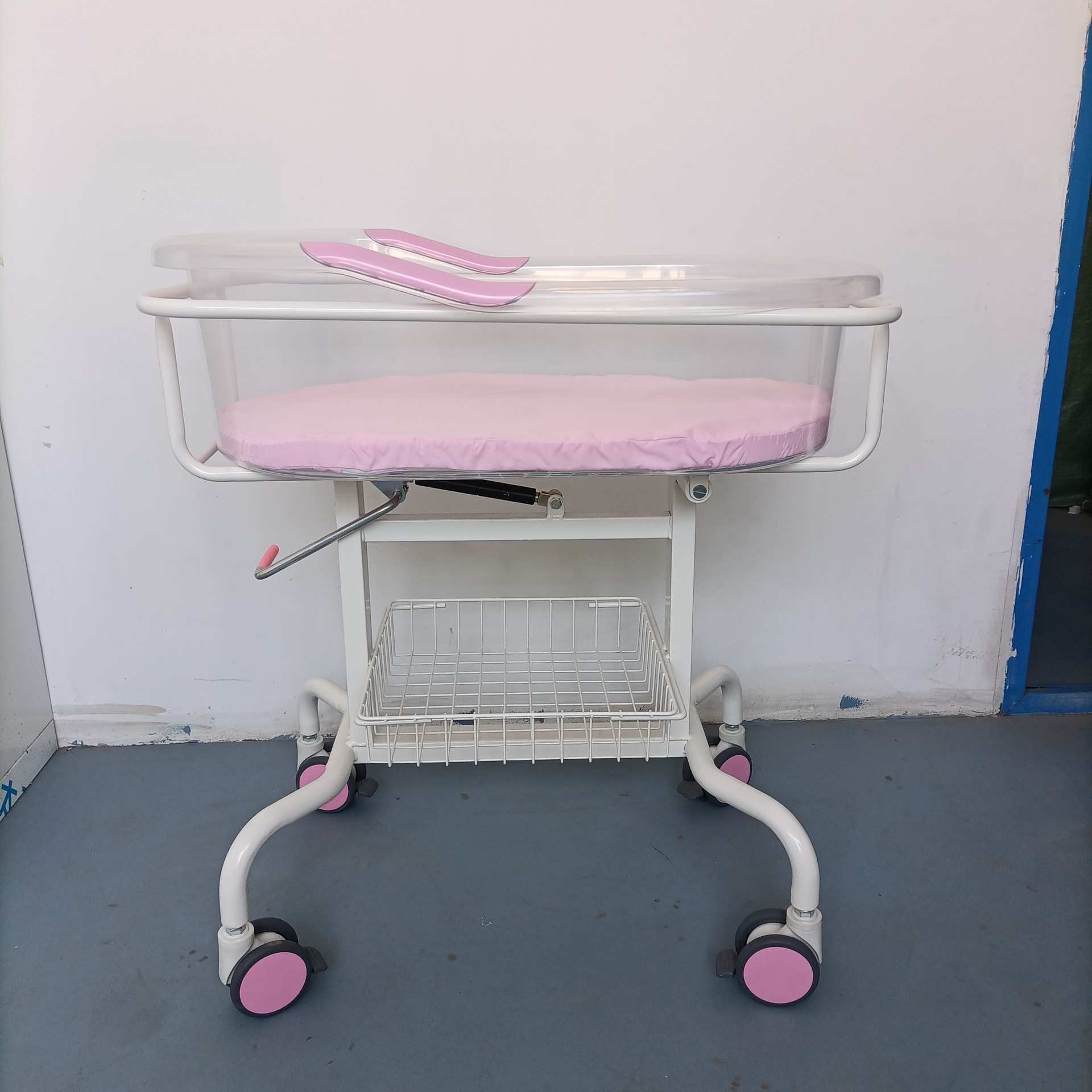 月子婴儿床新生儿宝宝推车可移动倾斜防吐奶婴儿车ABS透明床