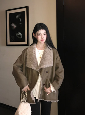 巴恩风大翻领羊羔毛外套女冬2025