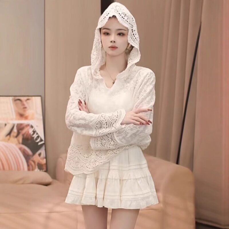 2026春季新款设计感钩花连帽蕾丝衫防晒修身温柔风洋气百搭上衣女