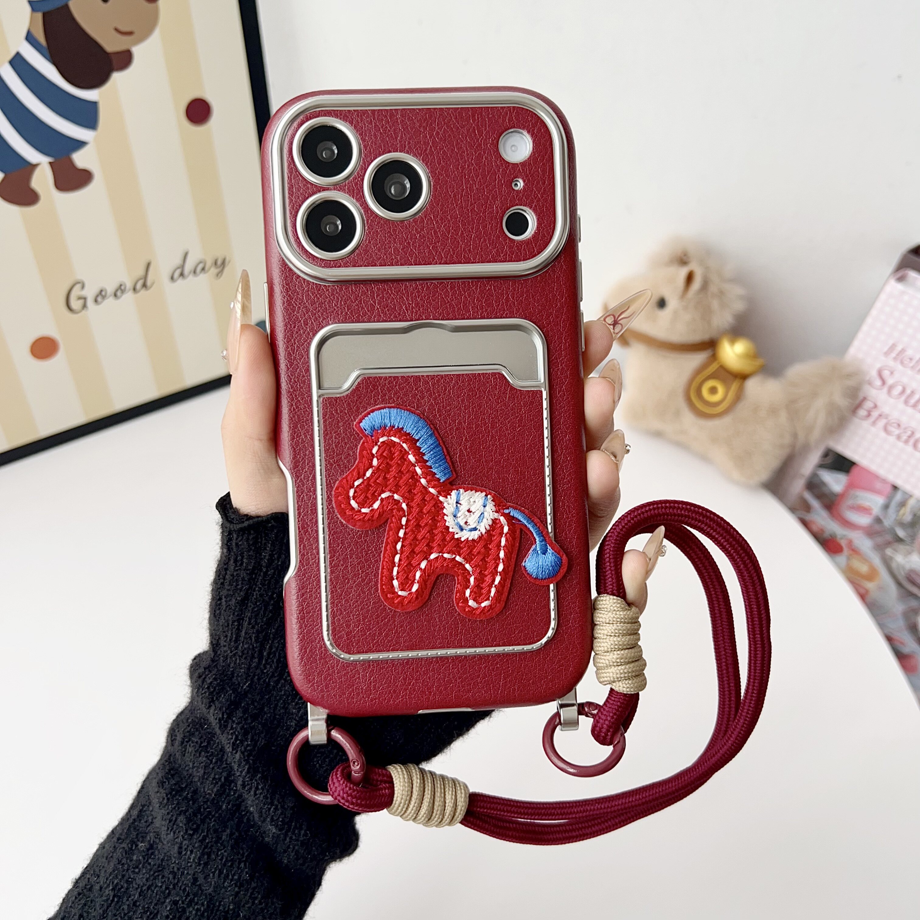 插卡包刺绣小马挂绳苹果手机壳适用iPhone17promax新年手机壳17pro喜庆16新款15本命年红色马年14/13