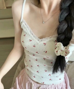 Brandy bm樱桃印花吊带女v领蕾丝边蝴蝶结背心打底上衣外穿 Girl