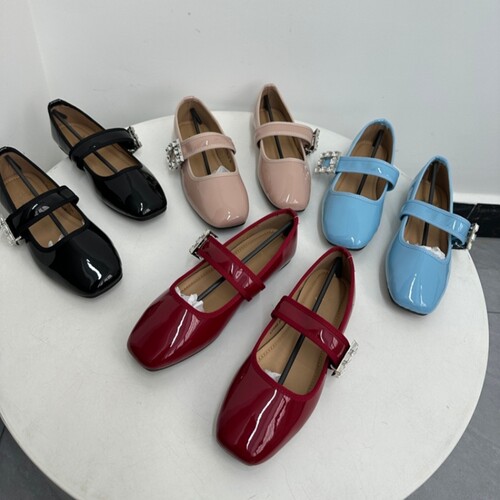 法式方头大码漆皮平底玛丽珍女鞋