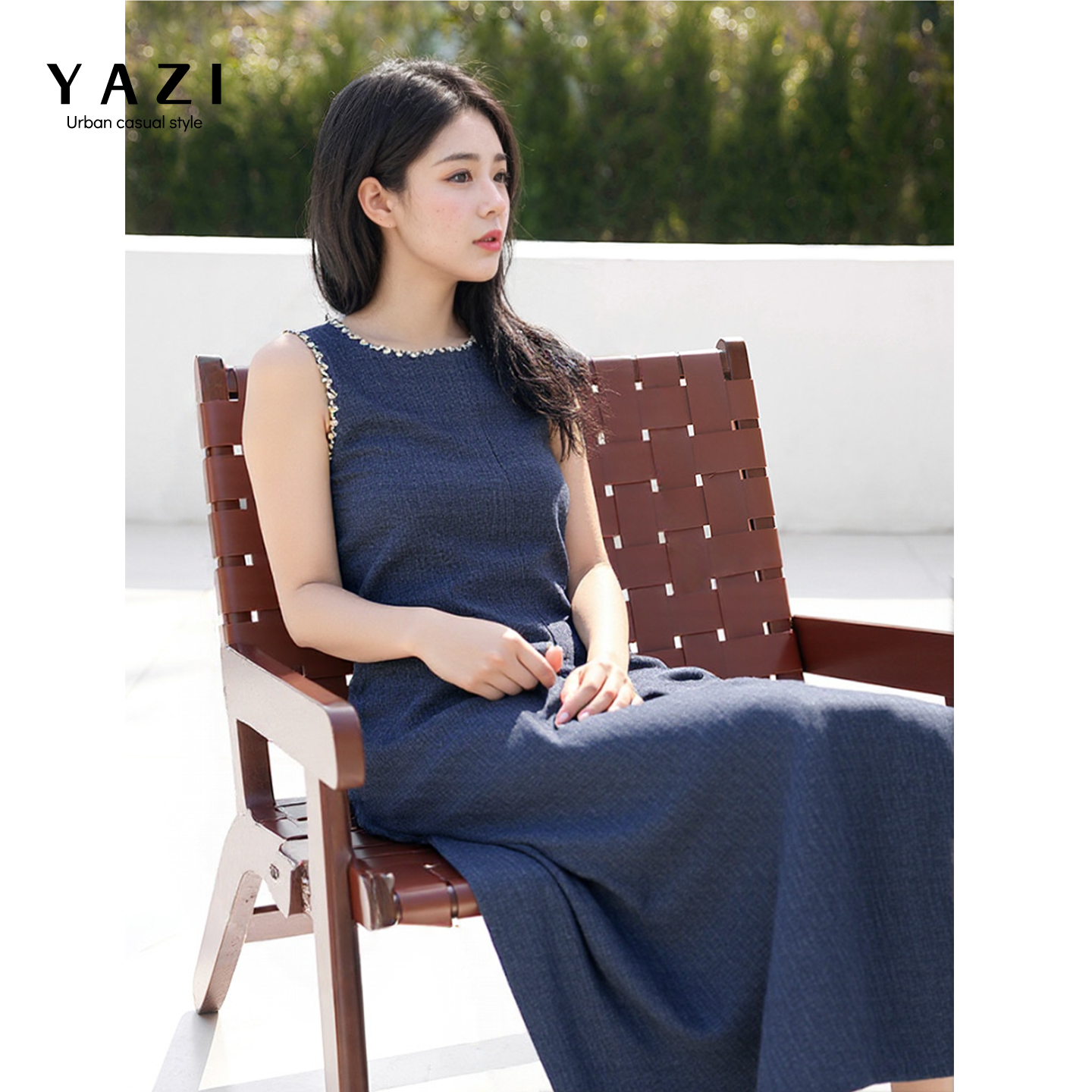 蓝色仿牛仔小香风背心裙女夏2025新款中长款收腰连衣裙小个子裙子