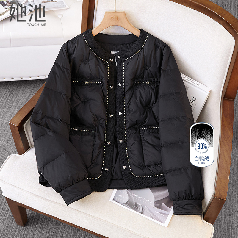 她池淑女风短款圆领蝴蝶结羽绒服