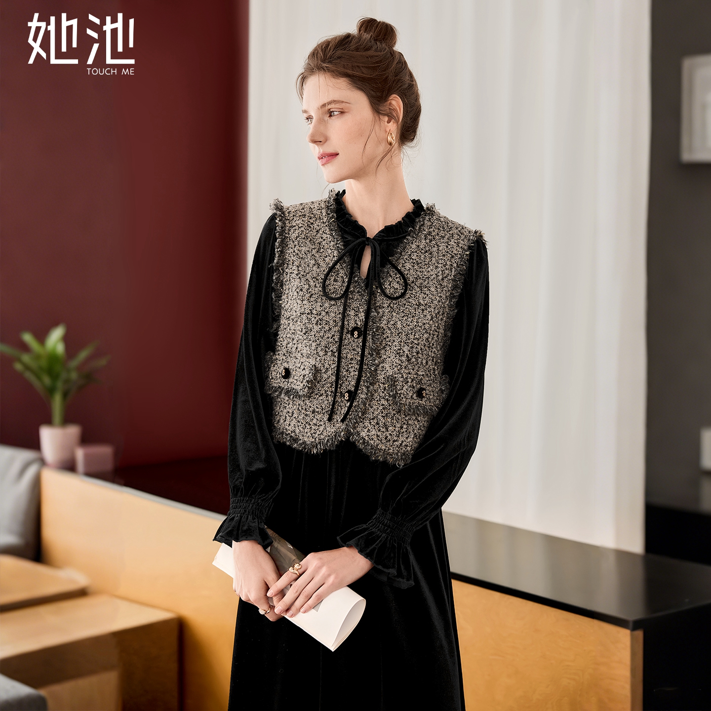 她池时尚套装2026春装新款女装小香风马夹搭中长款连衣裙两件套