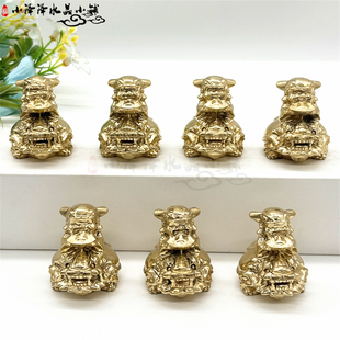 天然黄铜矿背财神爷龙龟摆件原石雕刻家居桌面办公装饰手把玩工艺