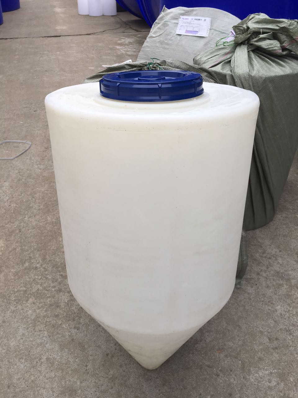 厂家120l泥鳅孵化桶/120l鱼苗孵化桶/塑料锥底孵化器/鱼卵繁殖