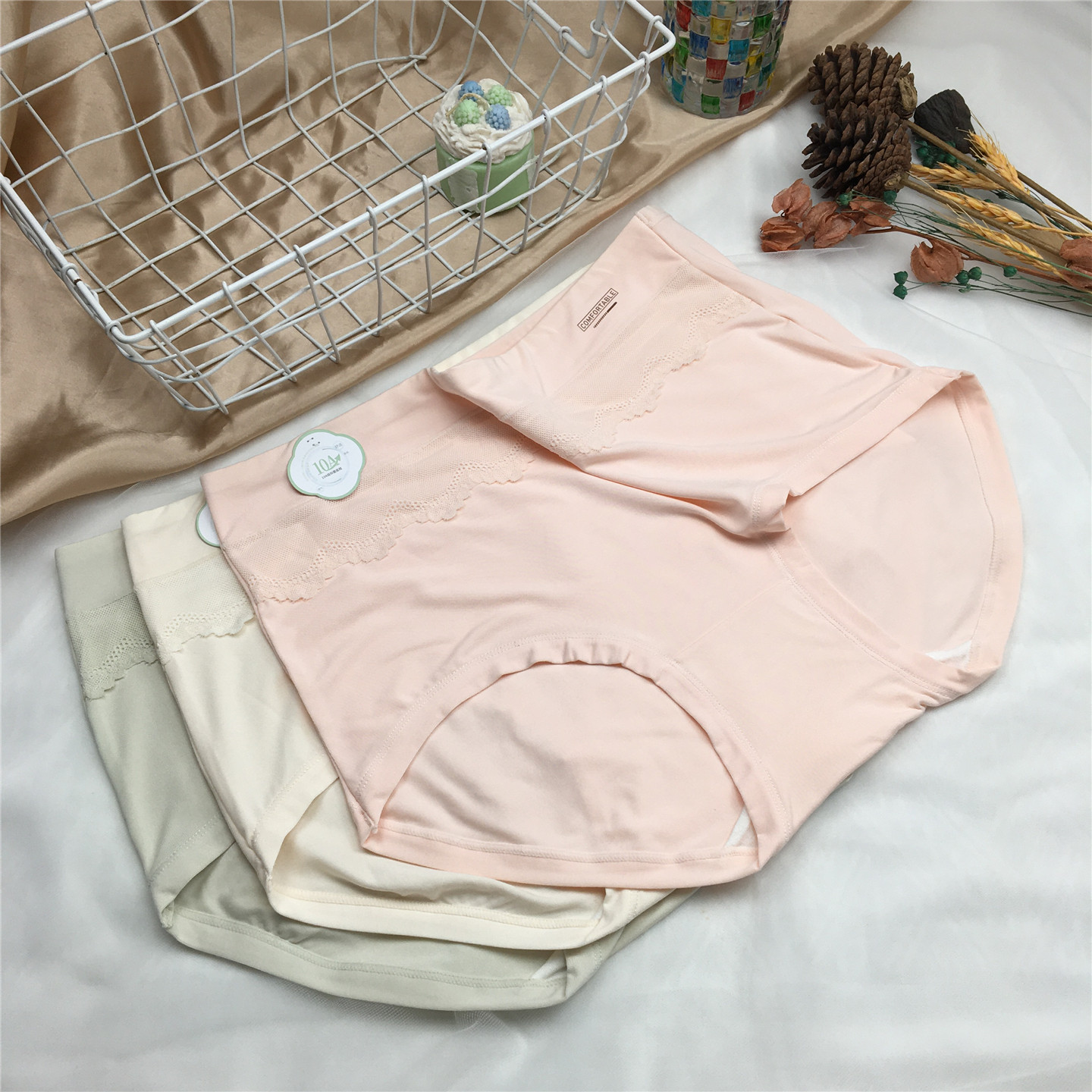 2026夏季薄款大弹力加肥加大码类似莫代尔高腰内裤女健康抗菌内裆