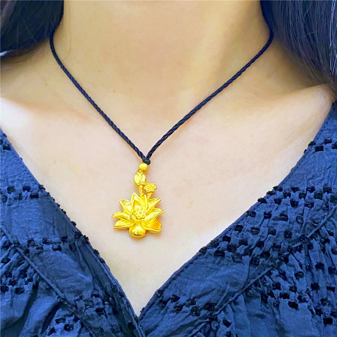 镀金仿真越南沙金莲花项链女款古法荷花吊坠仿黄金色毛衣黑绳项链