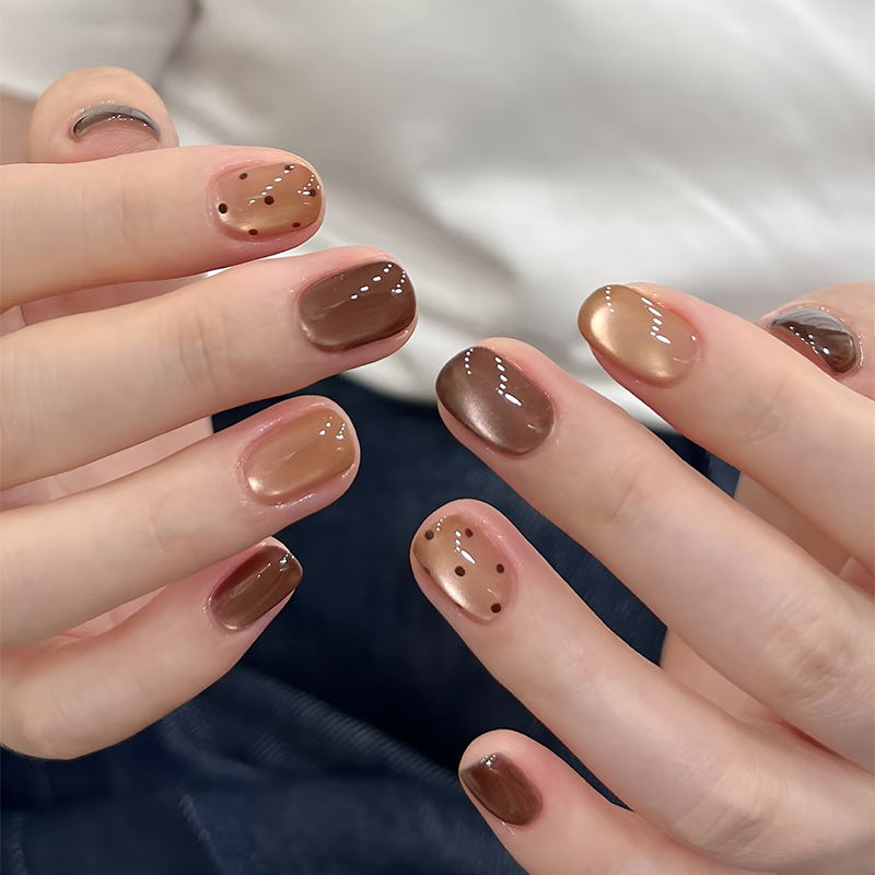 纯手工美拉德波点猫眼穿戴甲短款