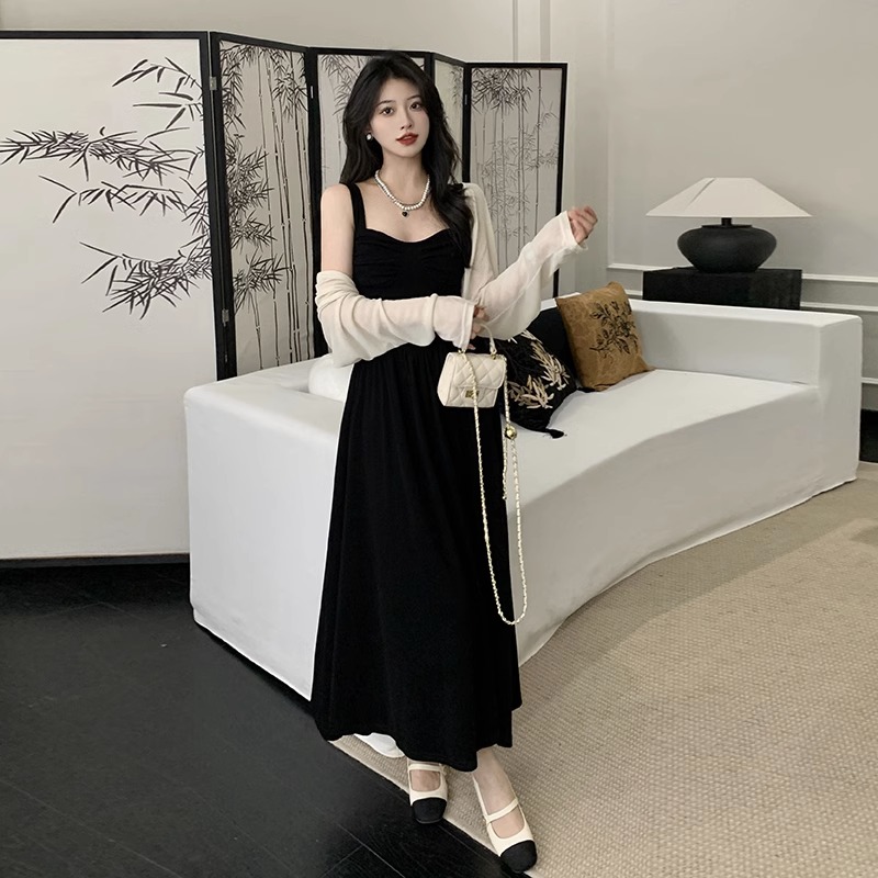 一尧【最长的电影】法式复古吊带连衣裙女夏季黑色长裙两件套