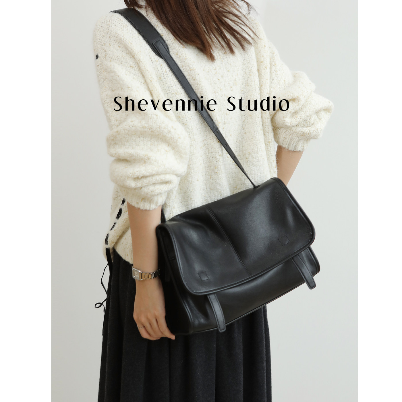 Shevennie 长期主义植鞣牛皮复古英伦风邮差包单肩斜挎包托特包女