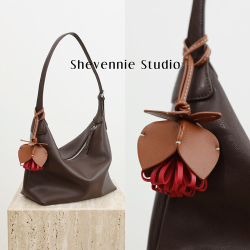 Shevennie （点亮搭配）小众质感手工皮革花朵挂饰包包挂件