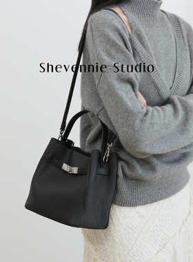 Shevennie2025 togo头层牛皮托特包女手提单肩斜挎水桶包hobo包女