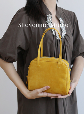 Shevennie2026麂皮磨沙牛皮波士顿包复古手提包黄色小方包高级感