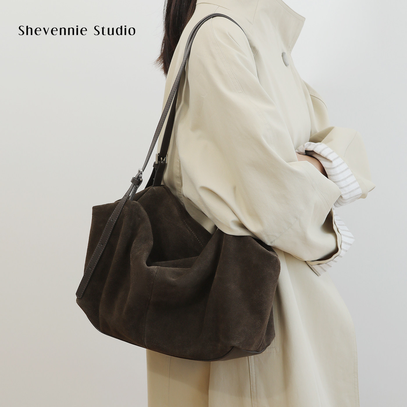 shevennie2026秋冬 自重轻 大容量松弛感休闲绿咖磨砂牛皮托特包