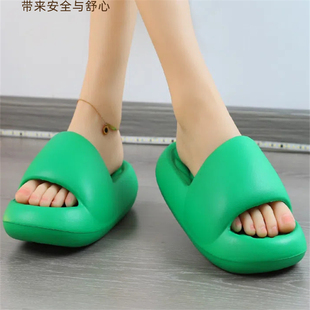 夏季新款面包拖鞋绿色厚底凉拖鞋女室内家居洗澡防滑软底凉拖外穿