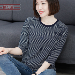 中袖海军上衣女2026新款春季圆领条纹刺绣妈妈装宽松打底衫七分袖