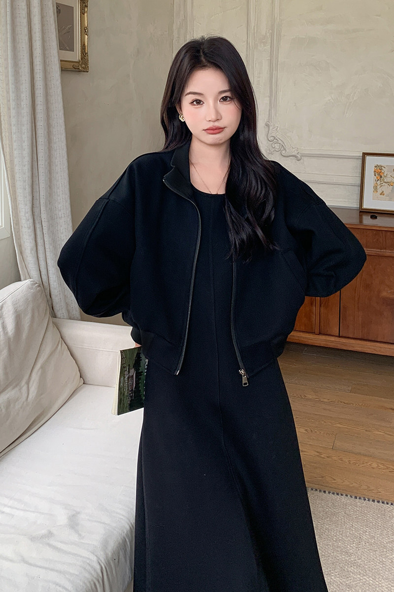 今年流行漂亮裙女春秋2025年新款小个子开衫卫衣背心裙,女装运动套装,Yologo
