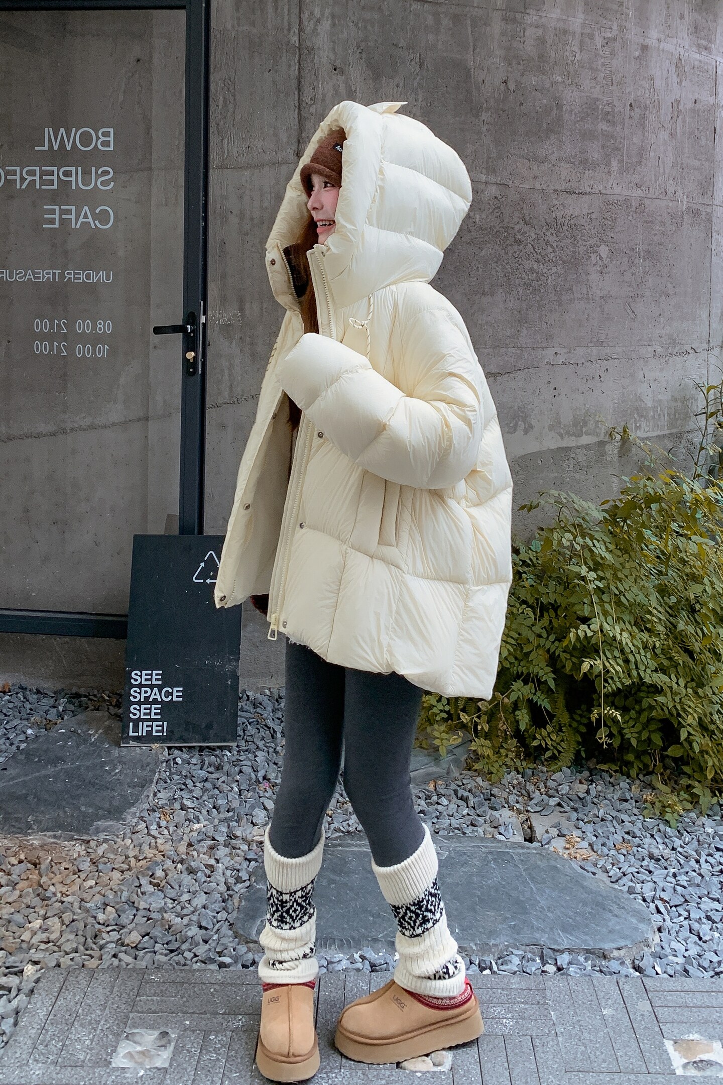 新款现货263-S2096-P355-K49890绒现货,女装羽绒服,Yologo