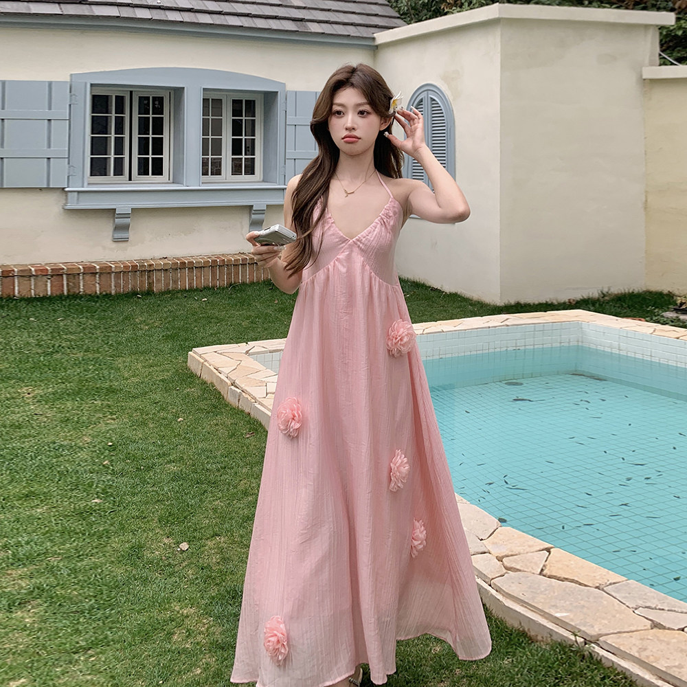 粉色度假风挂脖连衣裙女2025夏季新款法式绝美温柔超好看吊带长裙,女装连衣裙,Yologo