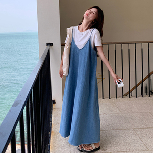 法式复古牛仔吊带裙夏季女2025新款搭配一整套休闲短袖