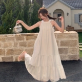 度假风白色连衣裙女2025夏季新款法式高级感气质绝美无袖挂脖长裙，女装连衣裙，Yologo