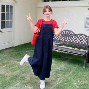 夏日绝美俏皮小套装女2025年新款韩版薄款牛仔吊带裙短袖T恤套装图片