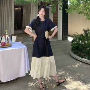 撞色拼接显瘦花边连衣裙女夏2025新款长裙法式气质独特漂亮高级感图片