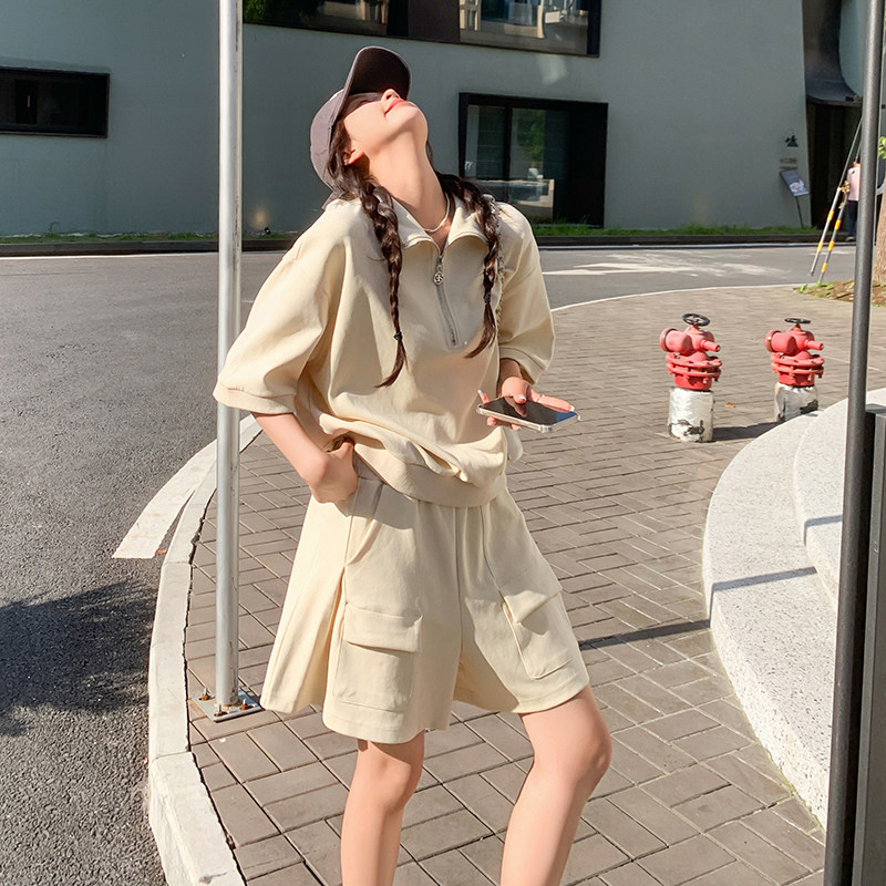 元气少女感穿搭上衣套装女夏超火好看高级感休闲风时髦短裤两件套,女装运动套装,Yologo