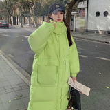独特超好看果绿色羽绒服女冬季2025新款高级感过膝中长款保暖外套，女装羽绒服，Yologo