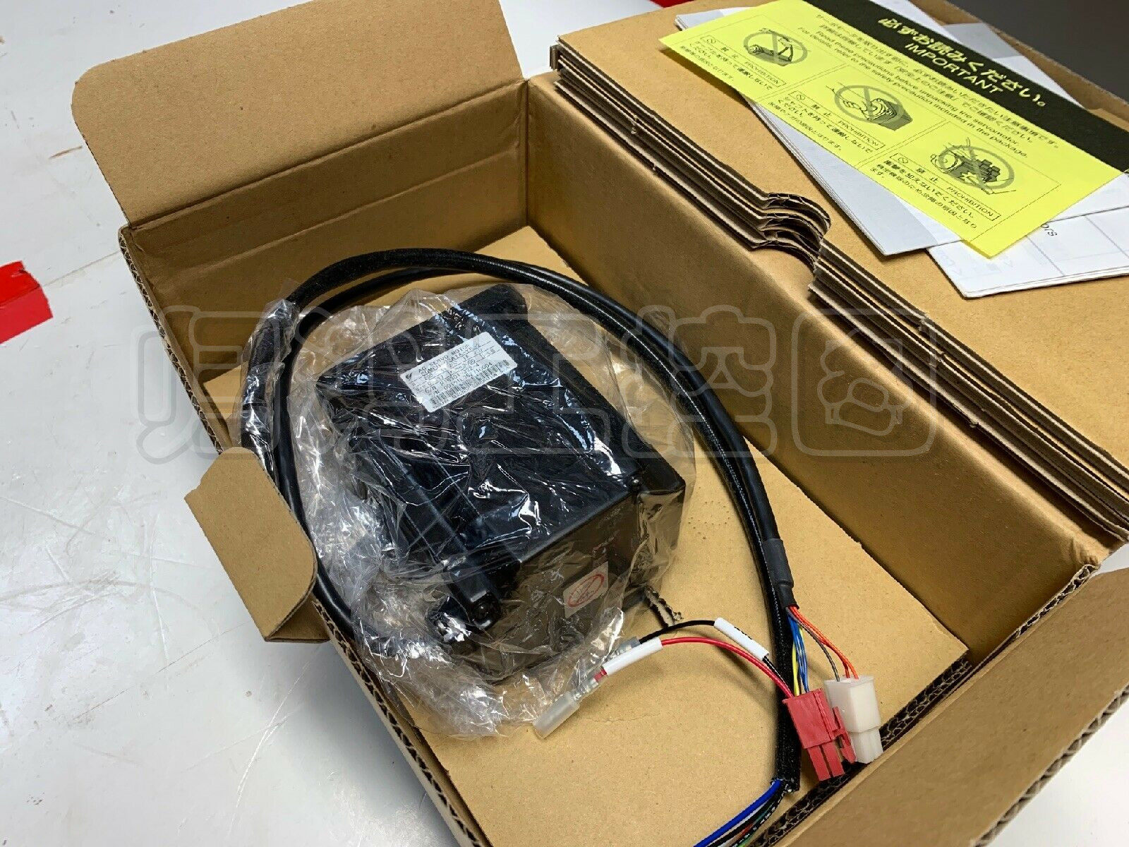 SGMPH-02A1A-YR/32/31/11/12 安川伺服电机全新质保议价