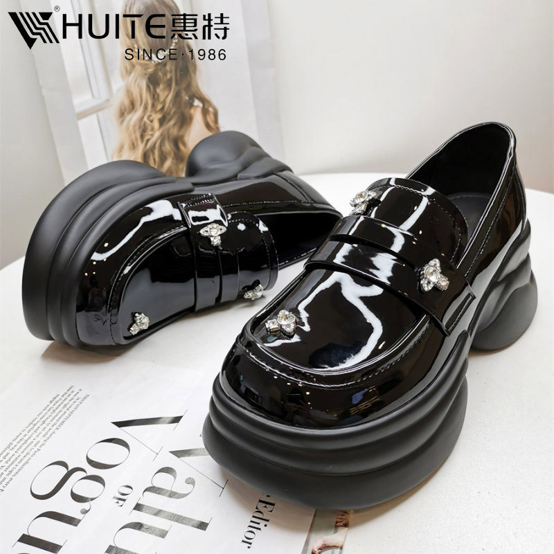 惠特品牌女鞋秋季新款厚底增高小个子乐福鞋漆皮亮皮时尚女单鞋