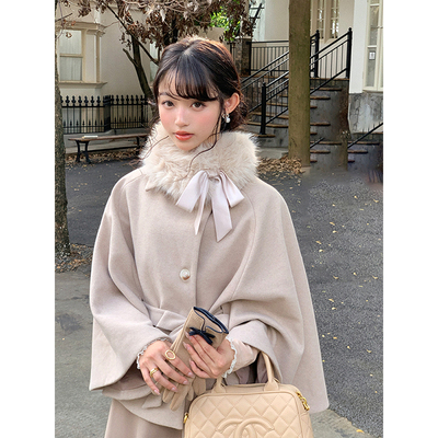 蝴蝶结毛领斗篷呢子大衣女