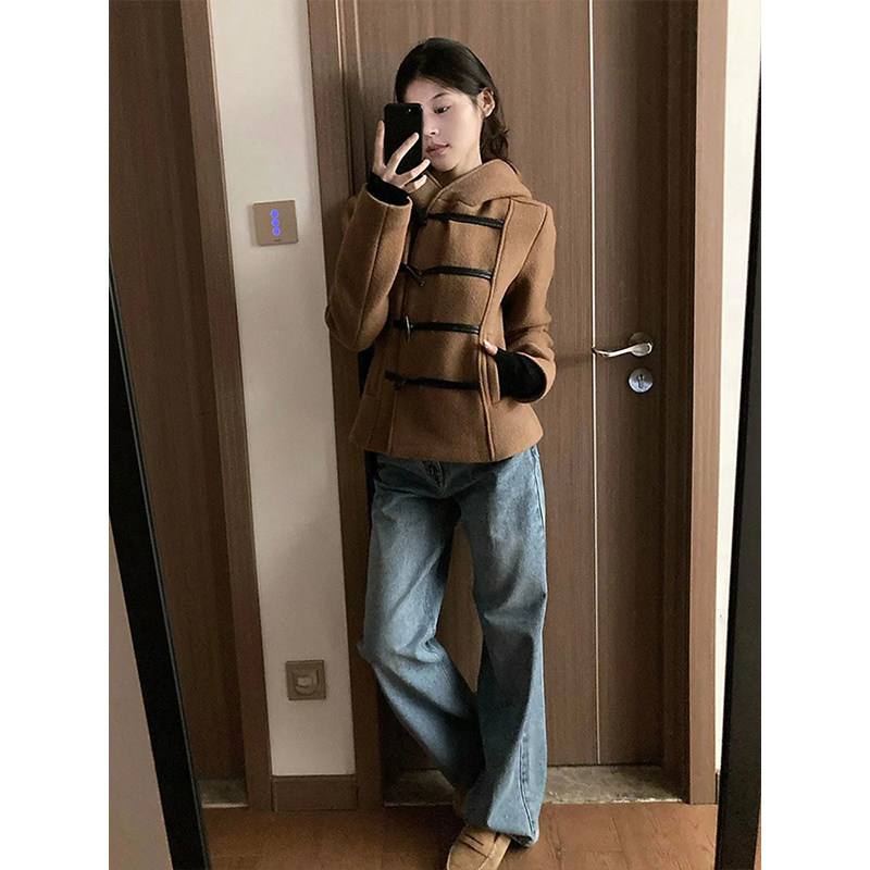 韩系复古高级感牛角扣连帽毛呢外套女秋冬新款设计感短款呢子大衣