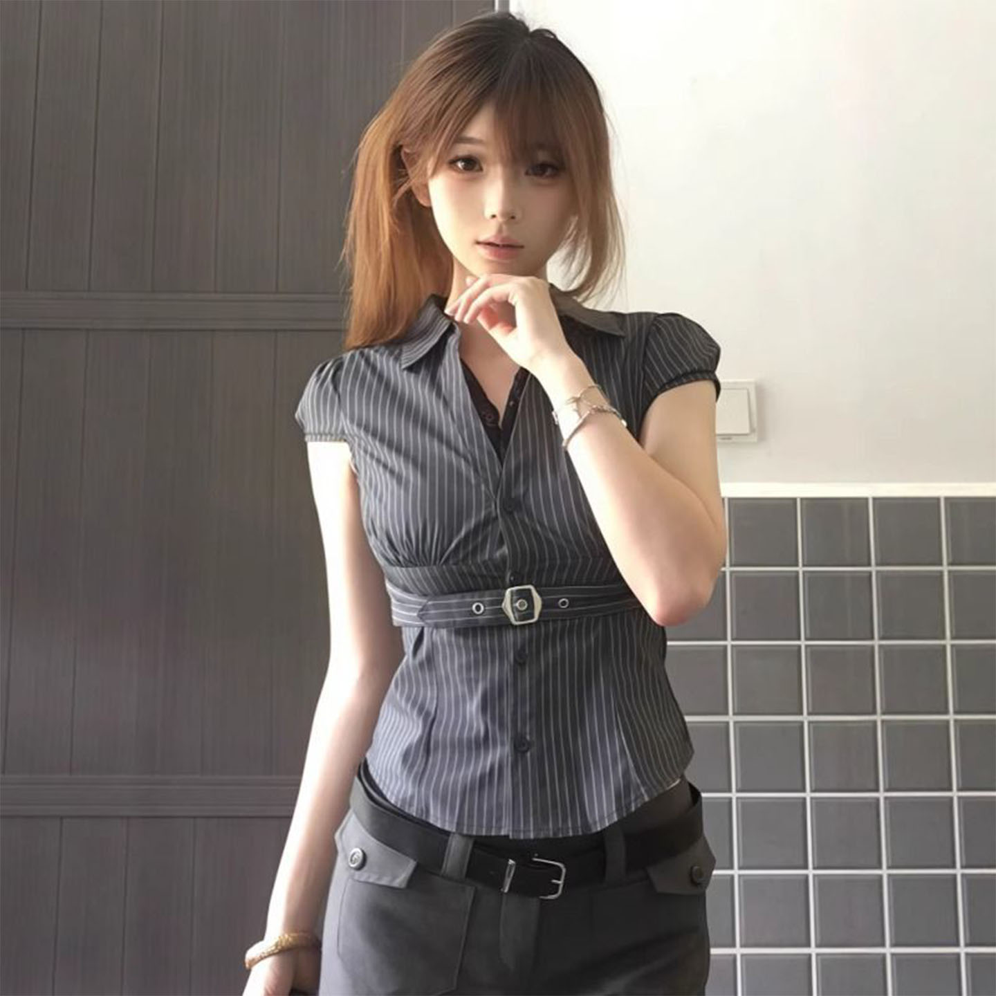 复古条纹蕾丝翻领短袖衬衫