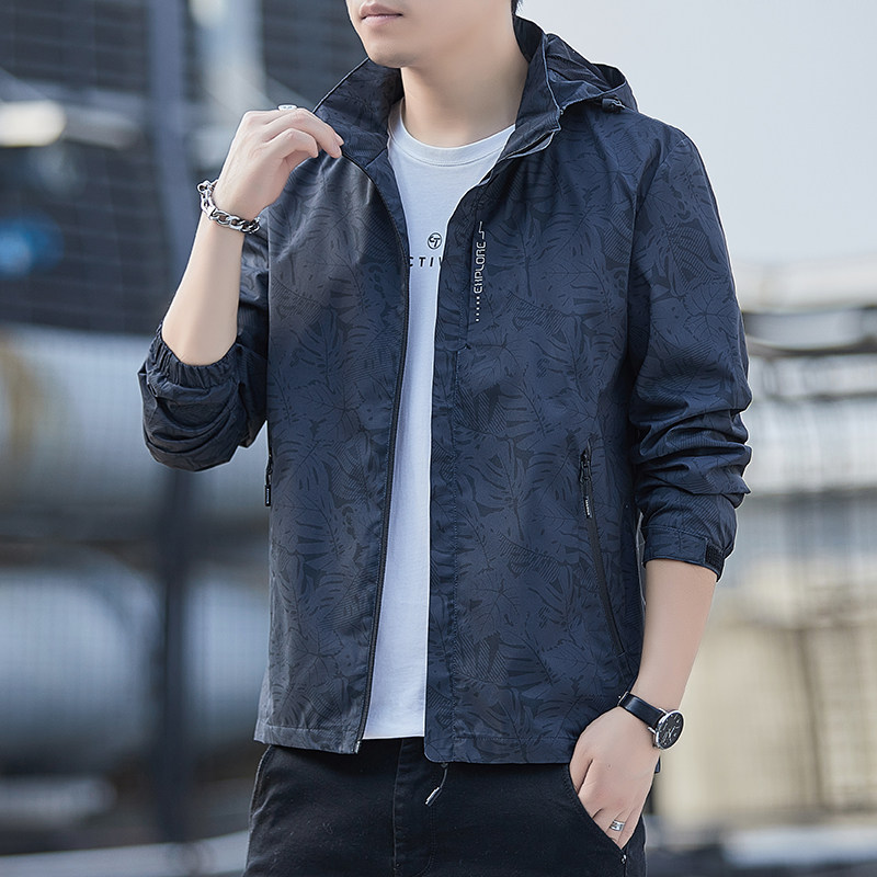 户外冲锋衣男外套防风防水春秋季薄款大码单层登山服徒步宽松迷彩