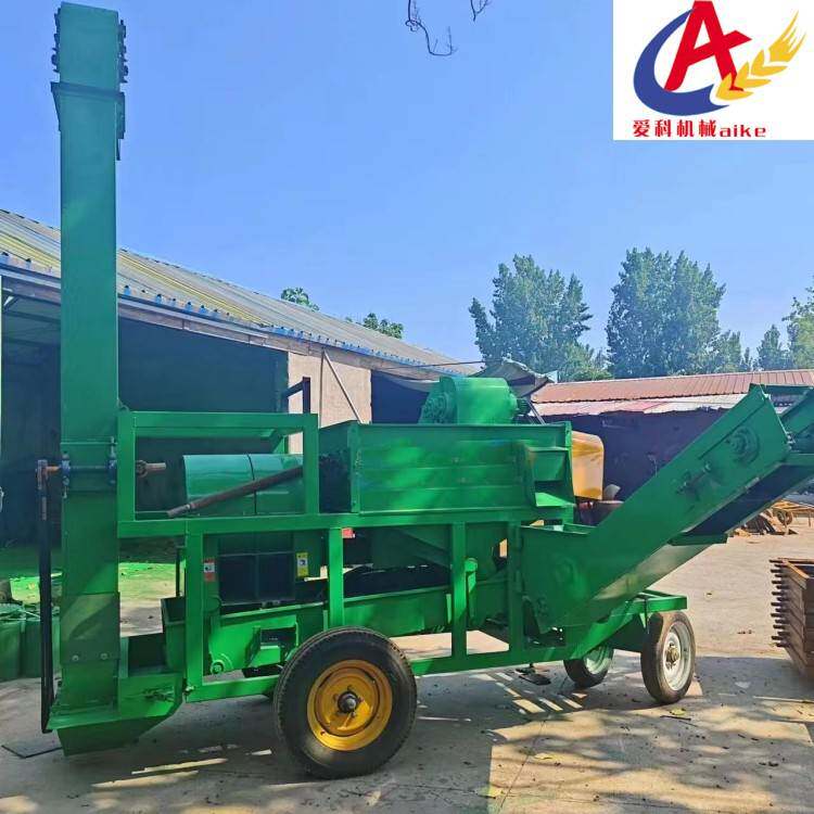 130型玉米脱粒机牵引式打棒子机器湿玉米干玉米都可用 带自动上料
