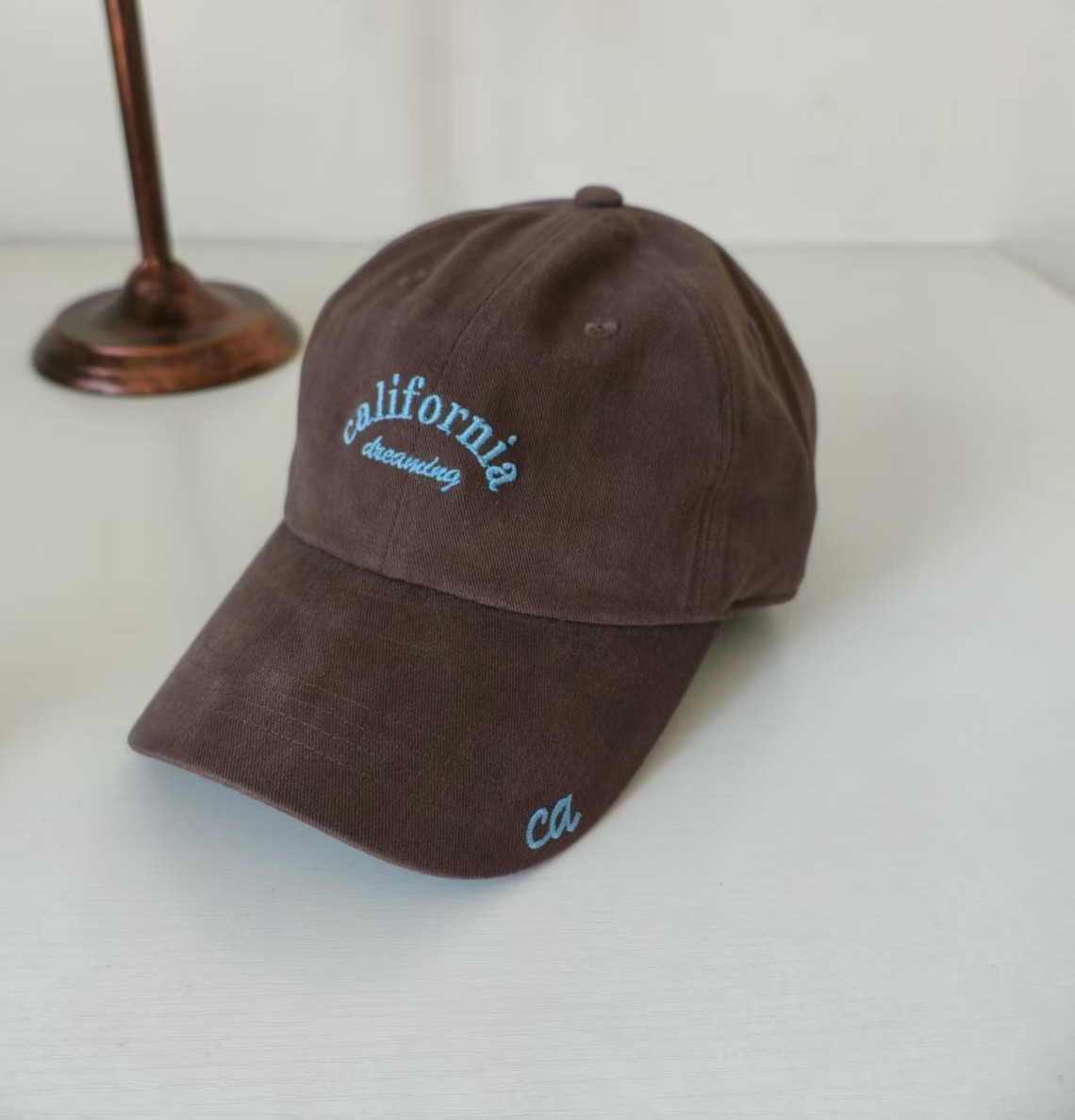 韩国东大门代购春秋新california字母咖色软顶棒球帽显脸小鸭舌帽