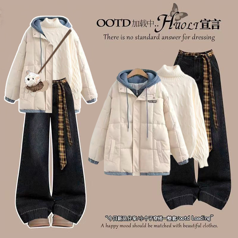 2025冬季初中生套装女韩版宽松学院风假两件棉服毛衣牛仔裤三件套