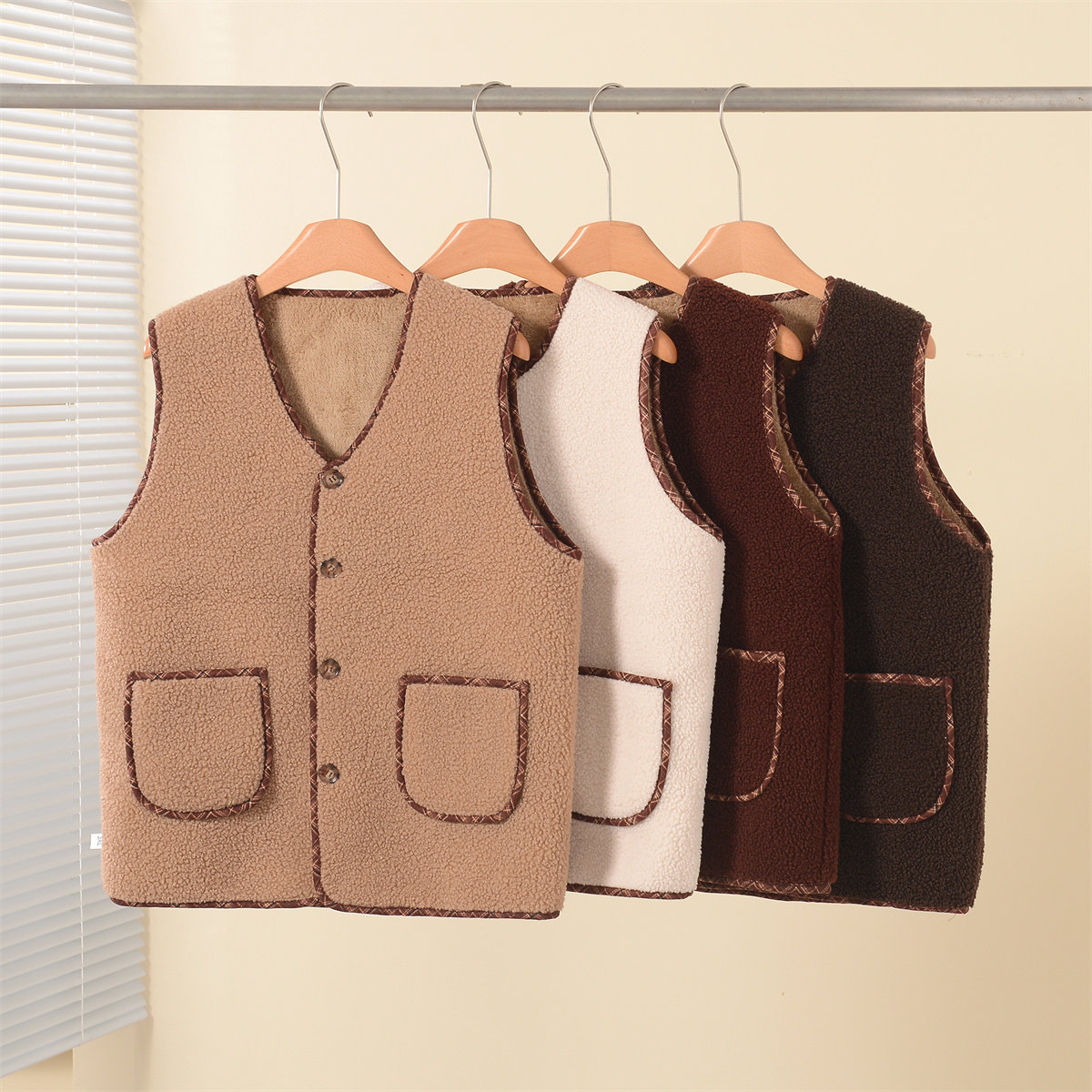 秋冬新款羊羔毛马甲女中老年妈妈装加绒保暖弹力宽松百搭外穿坎肩,女装/女士精品,马夹,淘宝优惠券,粉丝福利购,淘宝优惠卷