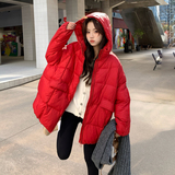 【新品现货】跑量新年红宽松连帽50绒羽绒服B001-M218-P225控328，女装羽绒服，依依服饰