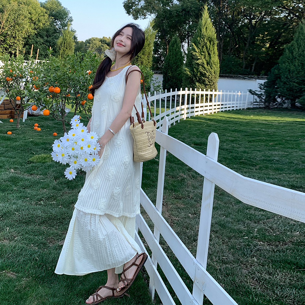 超好看刺绣拼接连衣裙女2025夏季新款韩系高级感显瘦A字背心裙子，女装连衣裙，依依服饰