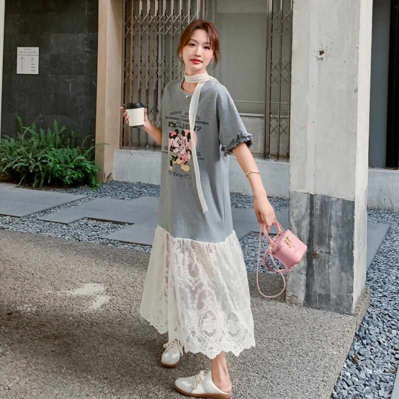 新品现货！灰色卡通印花宽松蕾丝拼接T恤连衣裙8065-P125控188,女装连衣裙,依依服饰