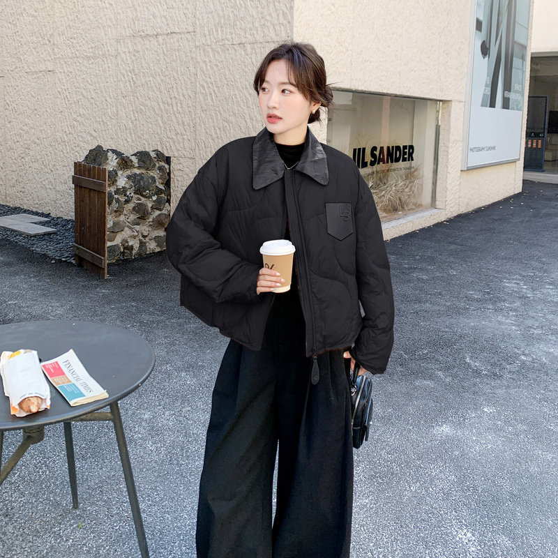 【新品现货】极简风皮领拼接90绒羽绒服B001-M210-P345控478,女装羽绒服,依依服饰