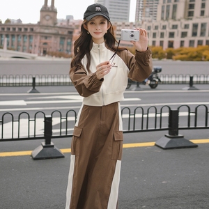 美拉德穿搭休闲运动卫衣套装女春秋2025新款高级感工装长裙两件套图片