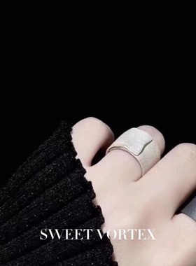 DetajxUmaWang女款复古戒指